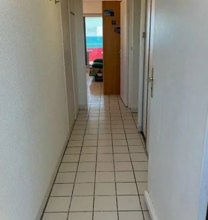 T2 Vue Mer, Moderne, Clim 3 Etoiles 4plmer53 Apartmán *