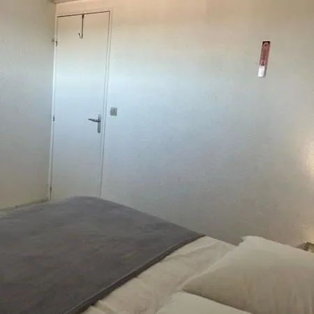 Apartment Appartement T2 Vue Mer, Moderne, Clim 3 Etoiles Parking 4Plmer53